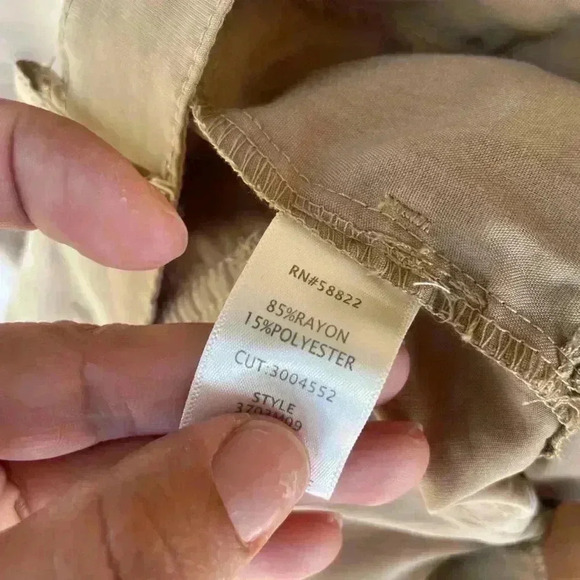 Max Studio kaki cargo pants sz M pockets button at ankle used like new. - Picture 9 of 11